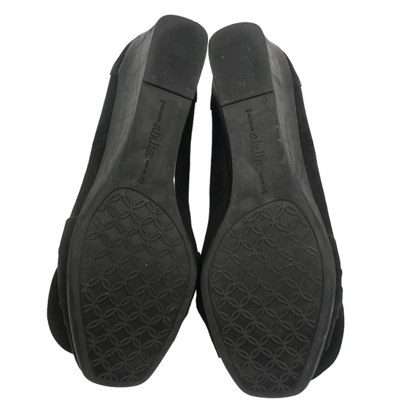 Abella Black Wedge Brelonna Bow Pump Heels Size 7 Women's - Picture 9 of 10